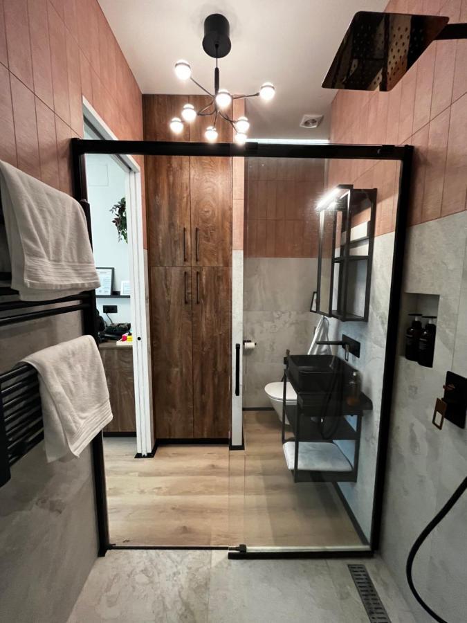 Retiro Studio Мадрид Экстерьер фото